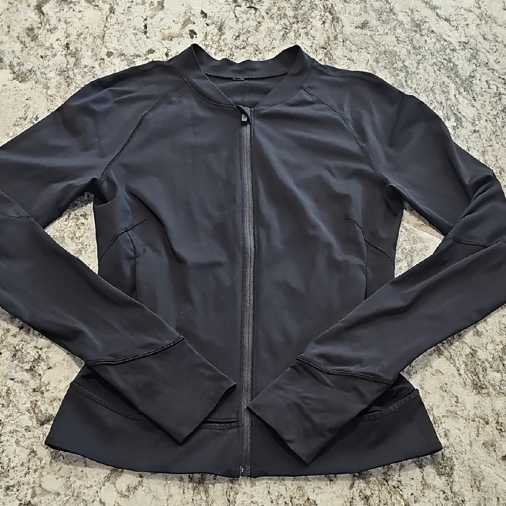 Lululemon Light Weight Stylish Women's Black Bomber Jacket Size 4